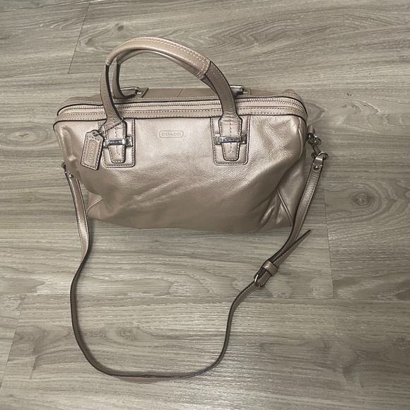 COACH Duffle Bag - Picture 1 of 7